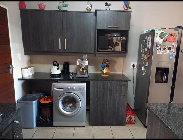 2 BEDROOM SIMPLEX RENTED IN WILGEHEUWEL